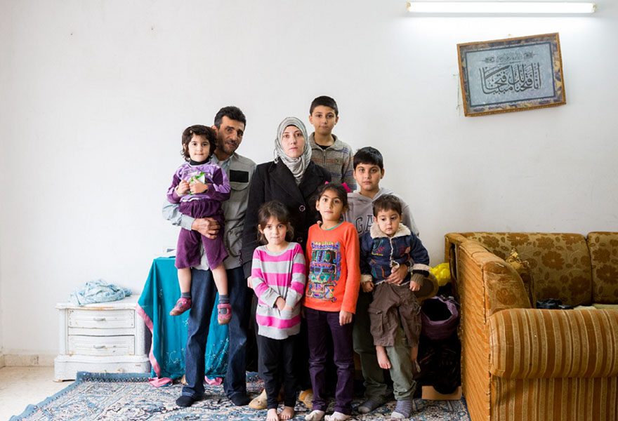요르단 암만(Amman) 알 솔트(Al salt) 에 있는 시리아 난민 가정, 리마(Rima)와 무함마드(Mohamad), 그리고 여섯 자녀.
